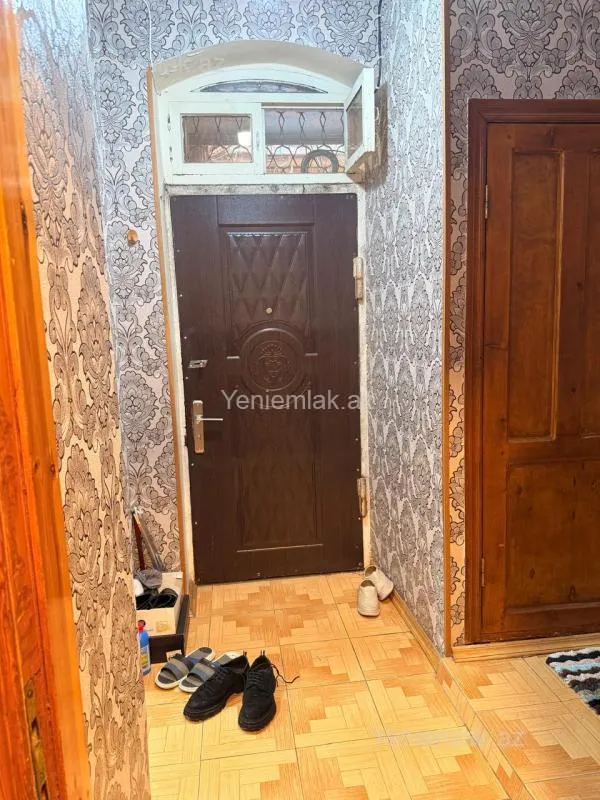 Satılır 3 otaqlı köhnə tikili 70 m²