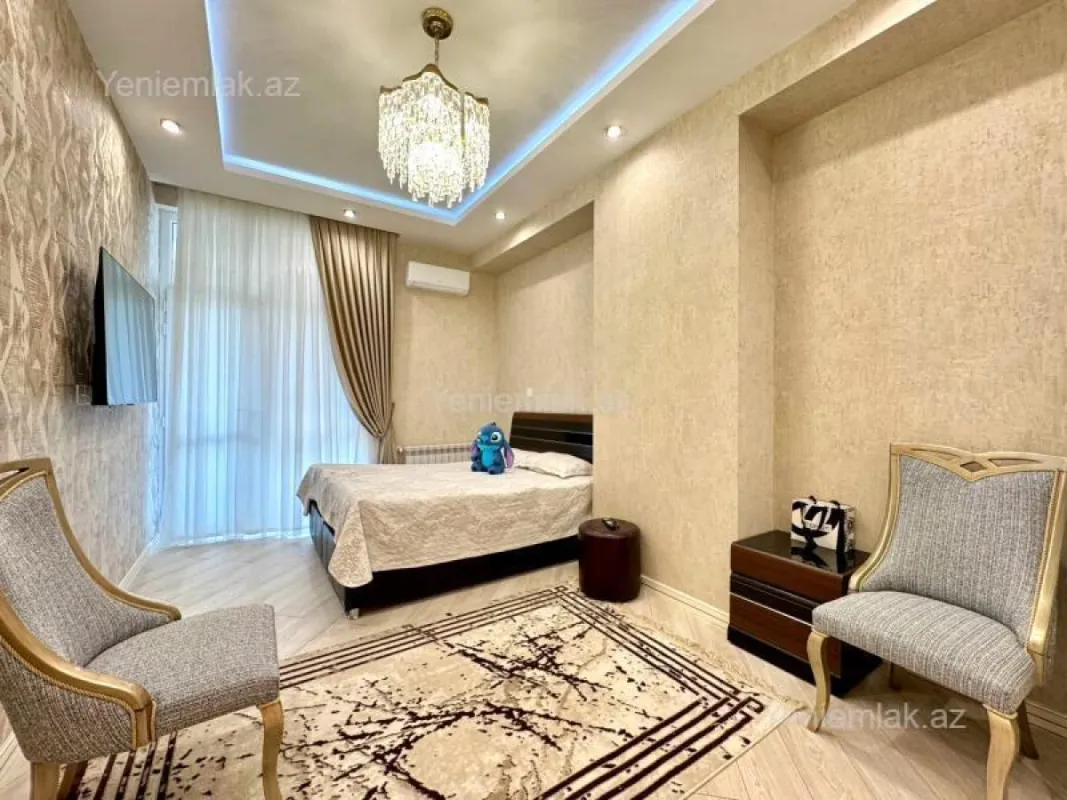 Satılır 3 otaqlı yeni tikili 140 m²
