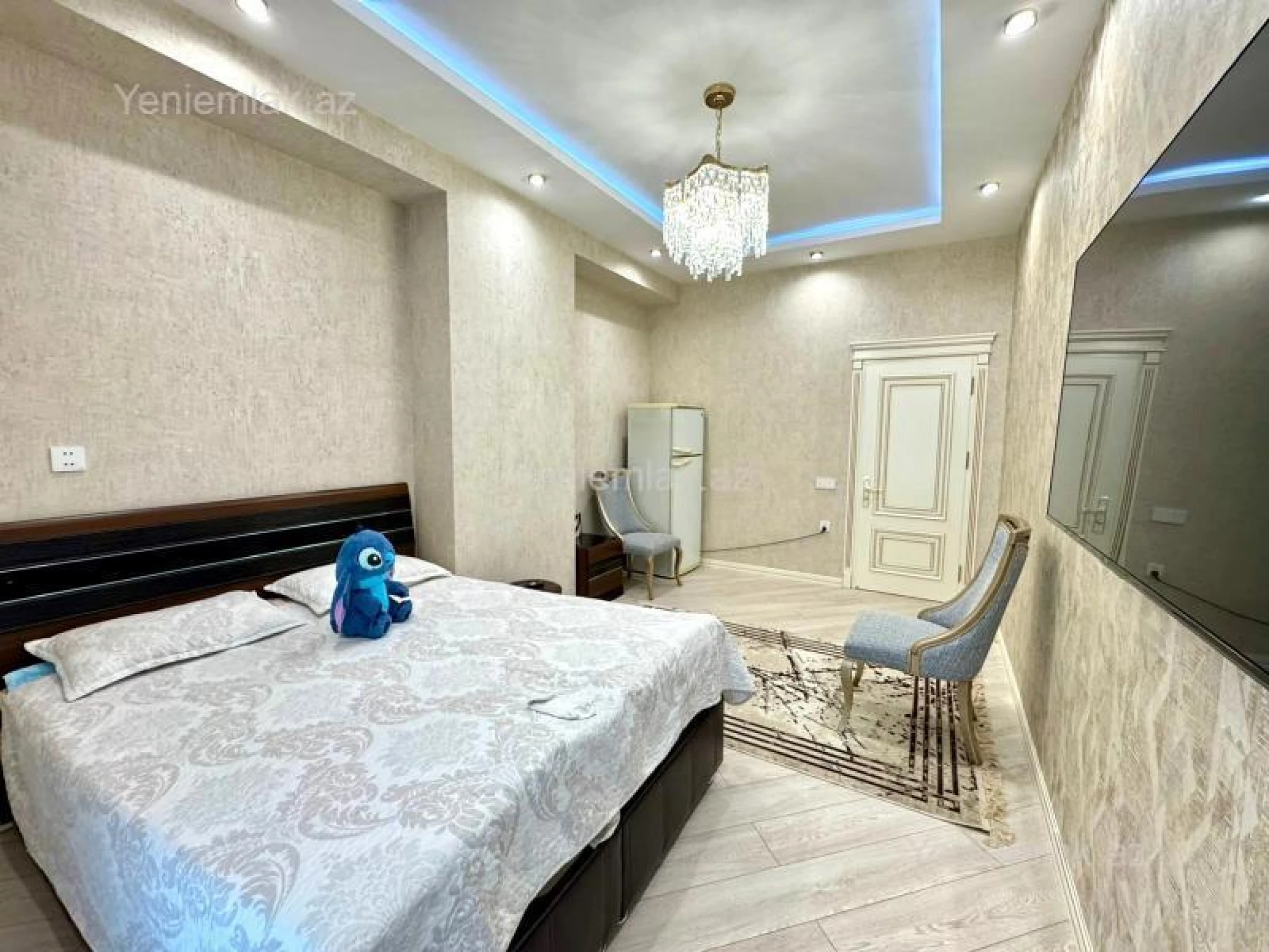 Satılır 3 otaqlı yeni tikili 140 m²