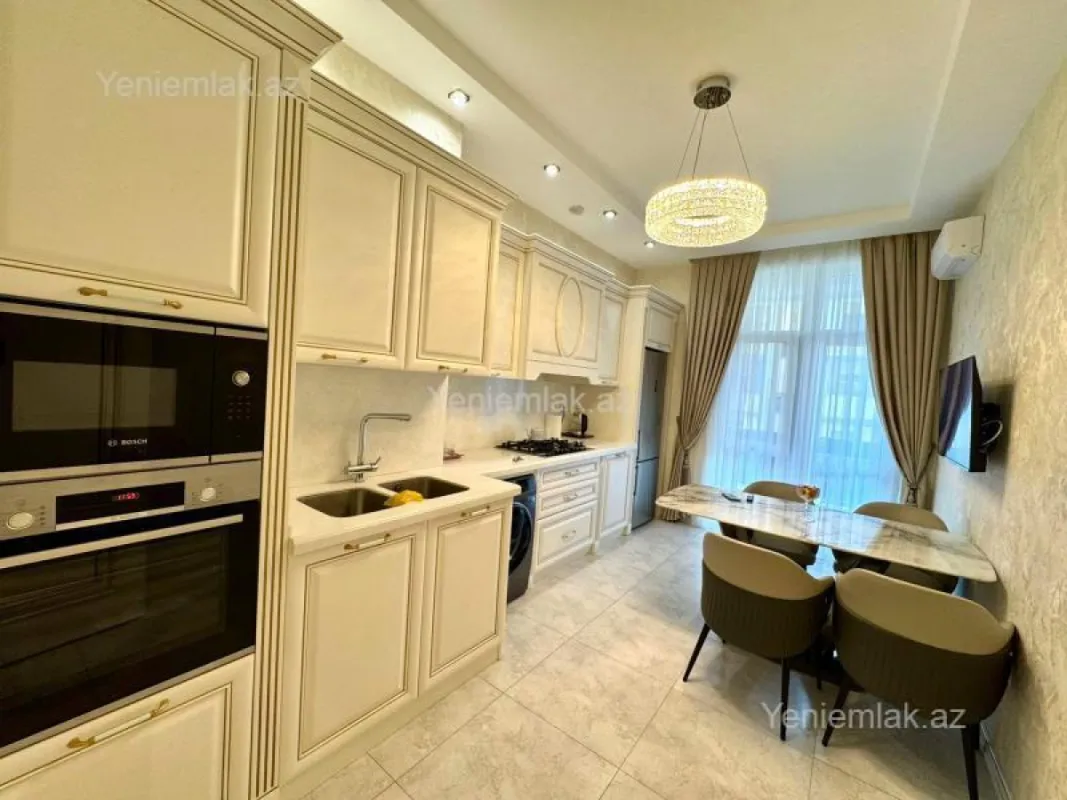 Satılır 3 otaqlı yeni tikili 140 m²