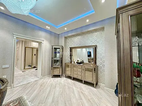 Satılır 3 otaqlı yeni tikili 140 m²
