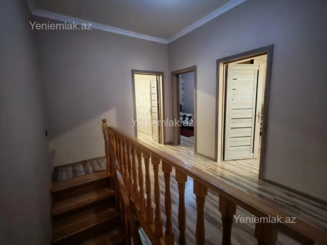 Satılır 4 otaqlı həyət evi 140 m²