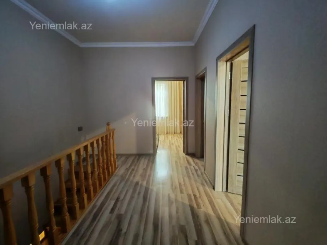 Satılır 4 otaqlı həyət evi 140 m²