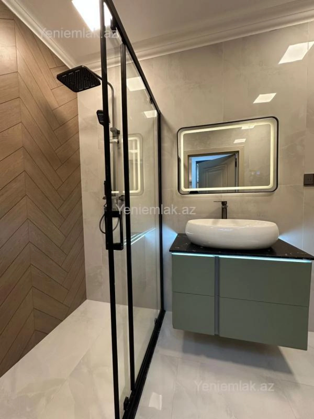 Satılır 3 otaqlı yeni tikili 100 m²