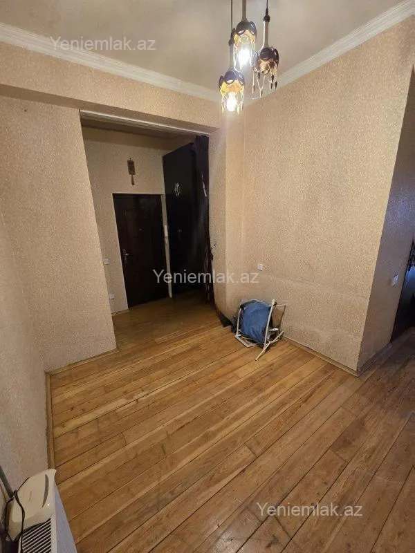 Satılır 3 otaqlı yeni tikili 100 m²