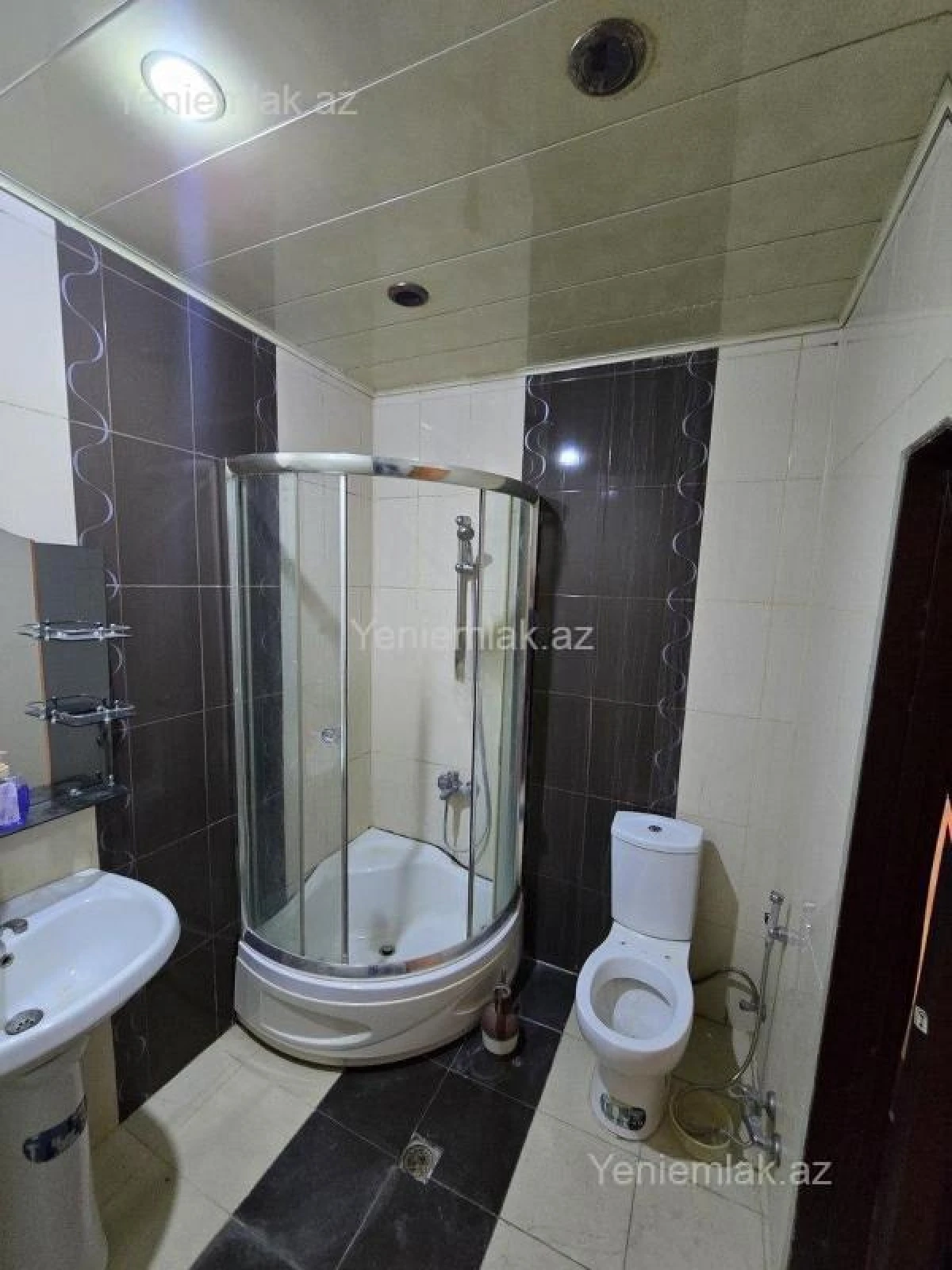 Satılır 3 otaqlı yeni tikili 100 m²