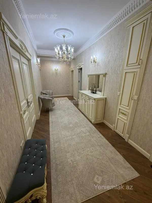 Satılır 4 otaqlı yeni tikili 162 m²