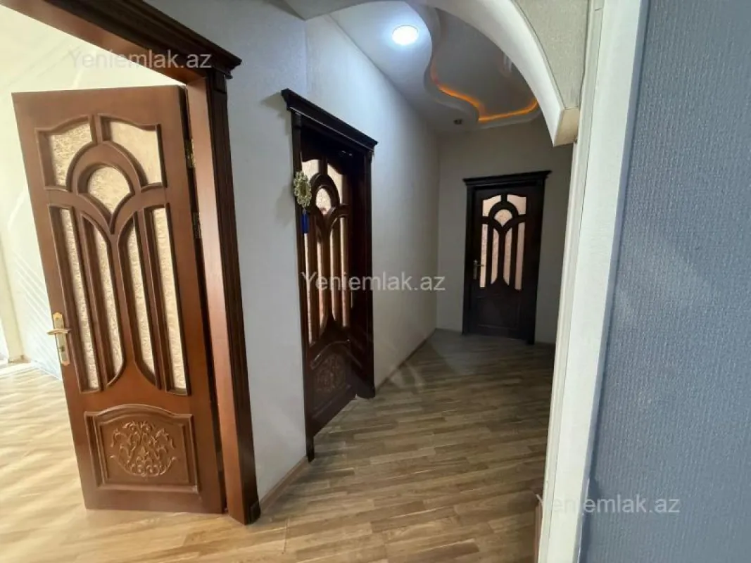 Satılır 4 otaqlı yeni tikili 195 m²