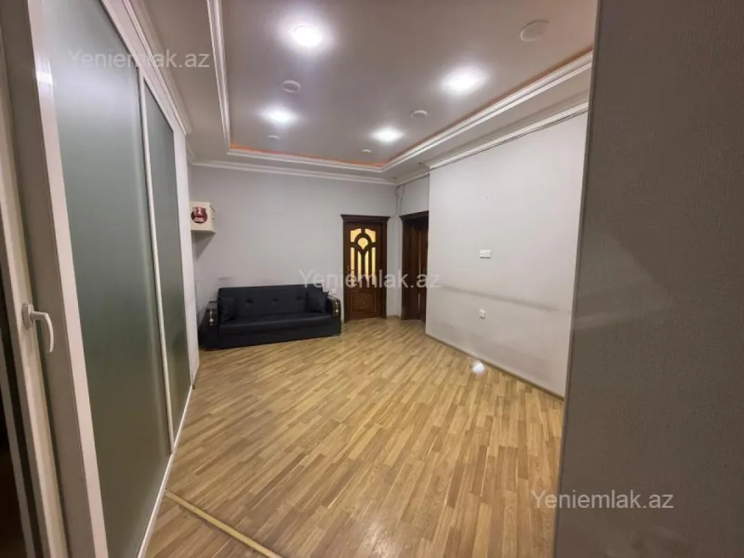 Satılır 4 otaqlı yeni tikili 195 m²