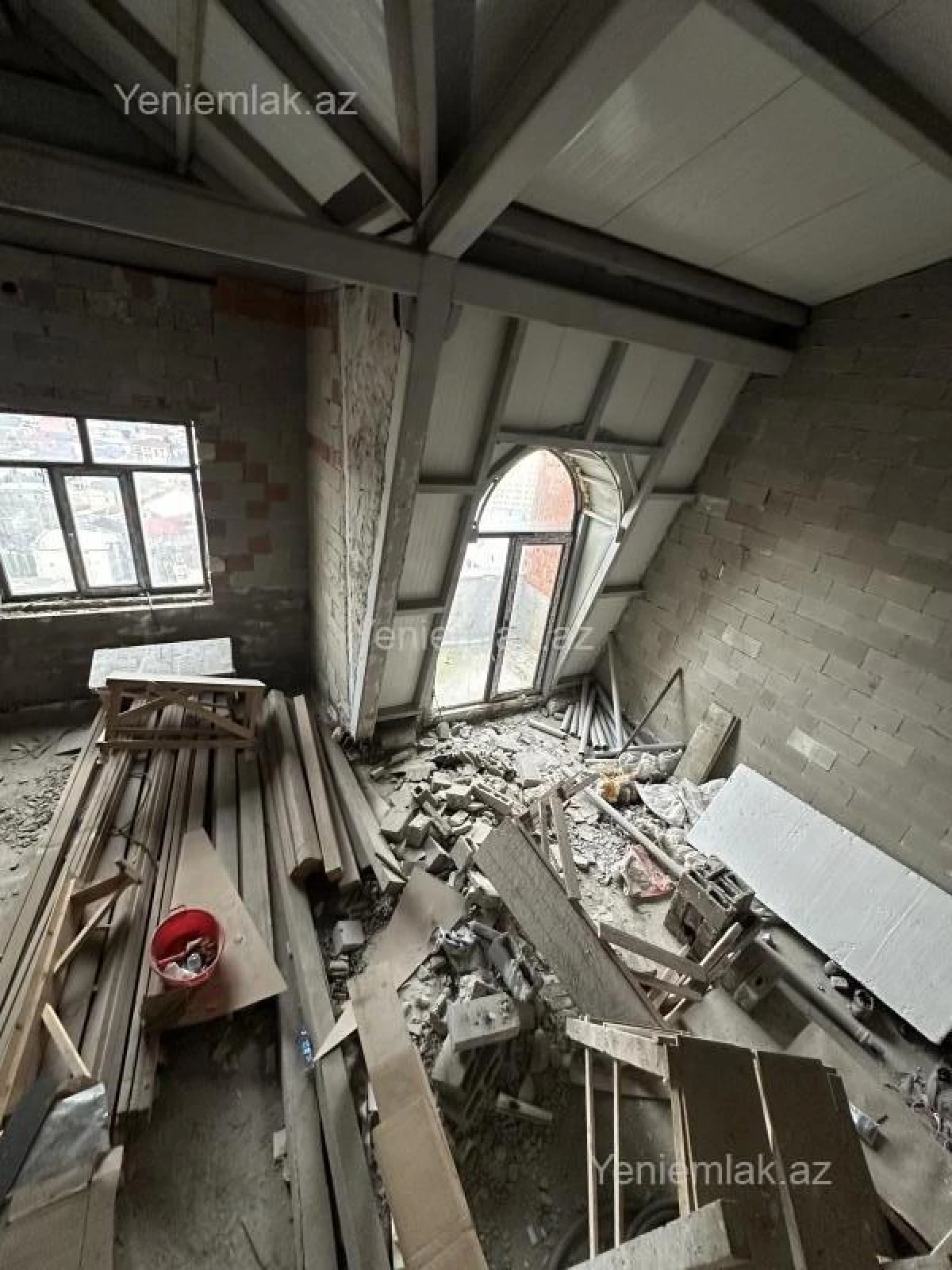 Satılır 2 otaqlı yeni tikili 87.5 m²