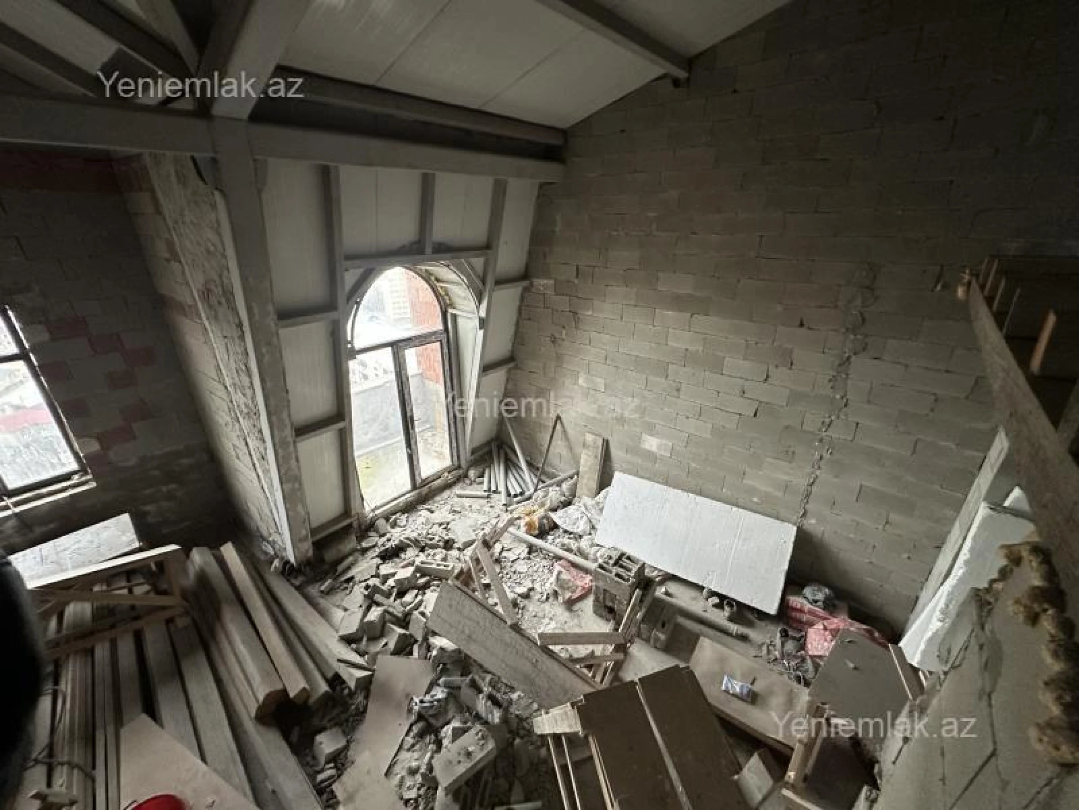 Satılır 2 otaqlı yeni tikili 87.5 m²