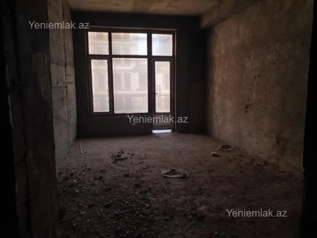 Satılır 4 otaqlı yeni tikili 210 m²