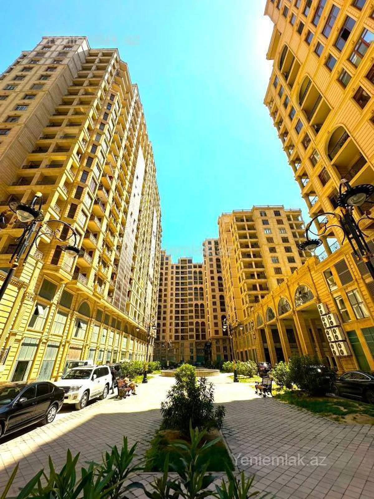 Satılır 4 otaqlı yeni tikili 210 m²