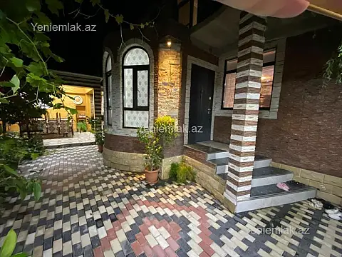 Satılır 5 otaqlı həyət evi 220 m²
