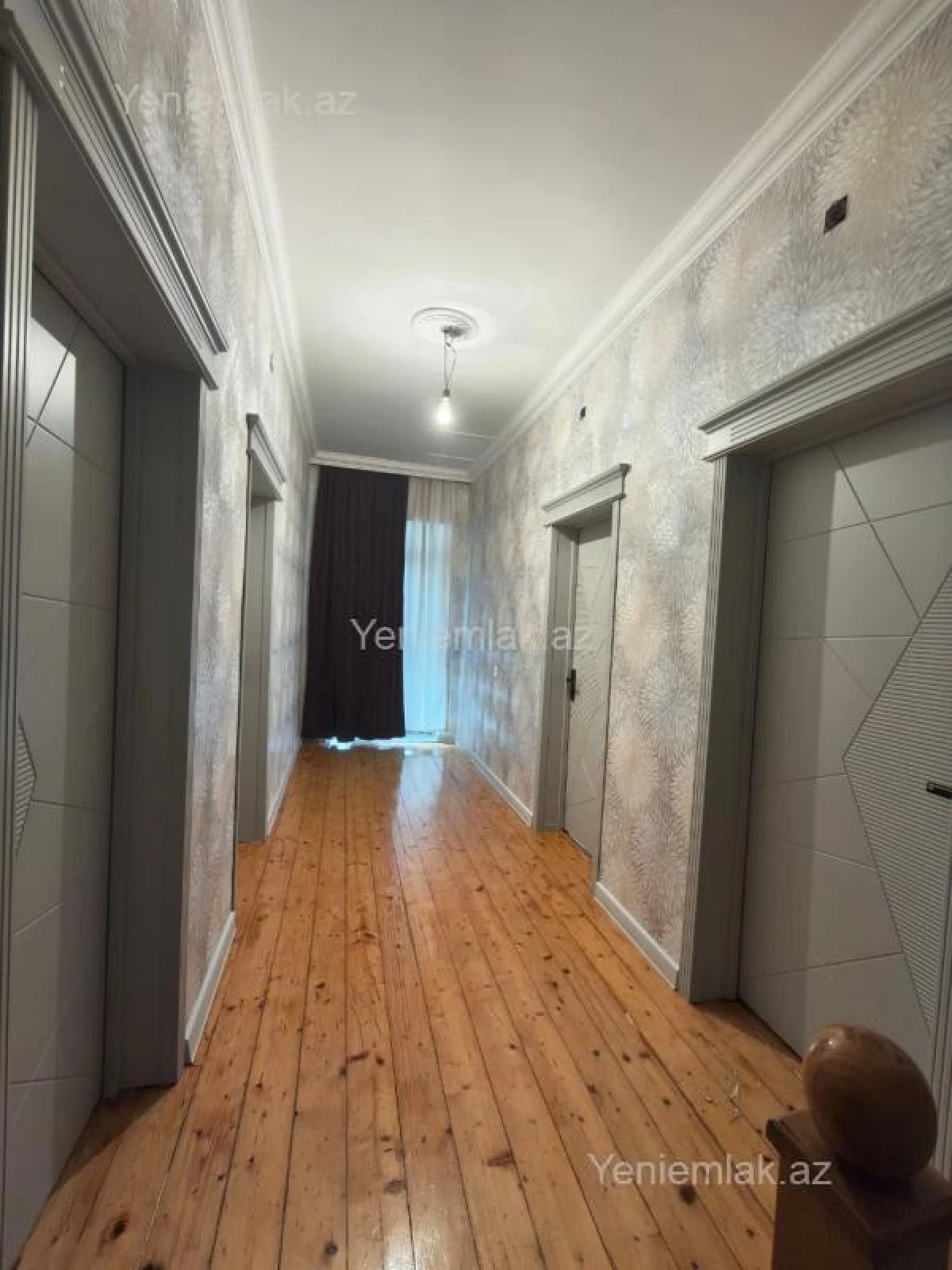 Satılır 5 otaqlı həyət evi 220 m²