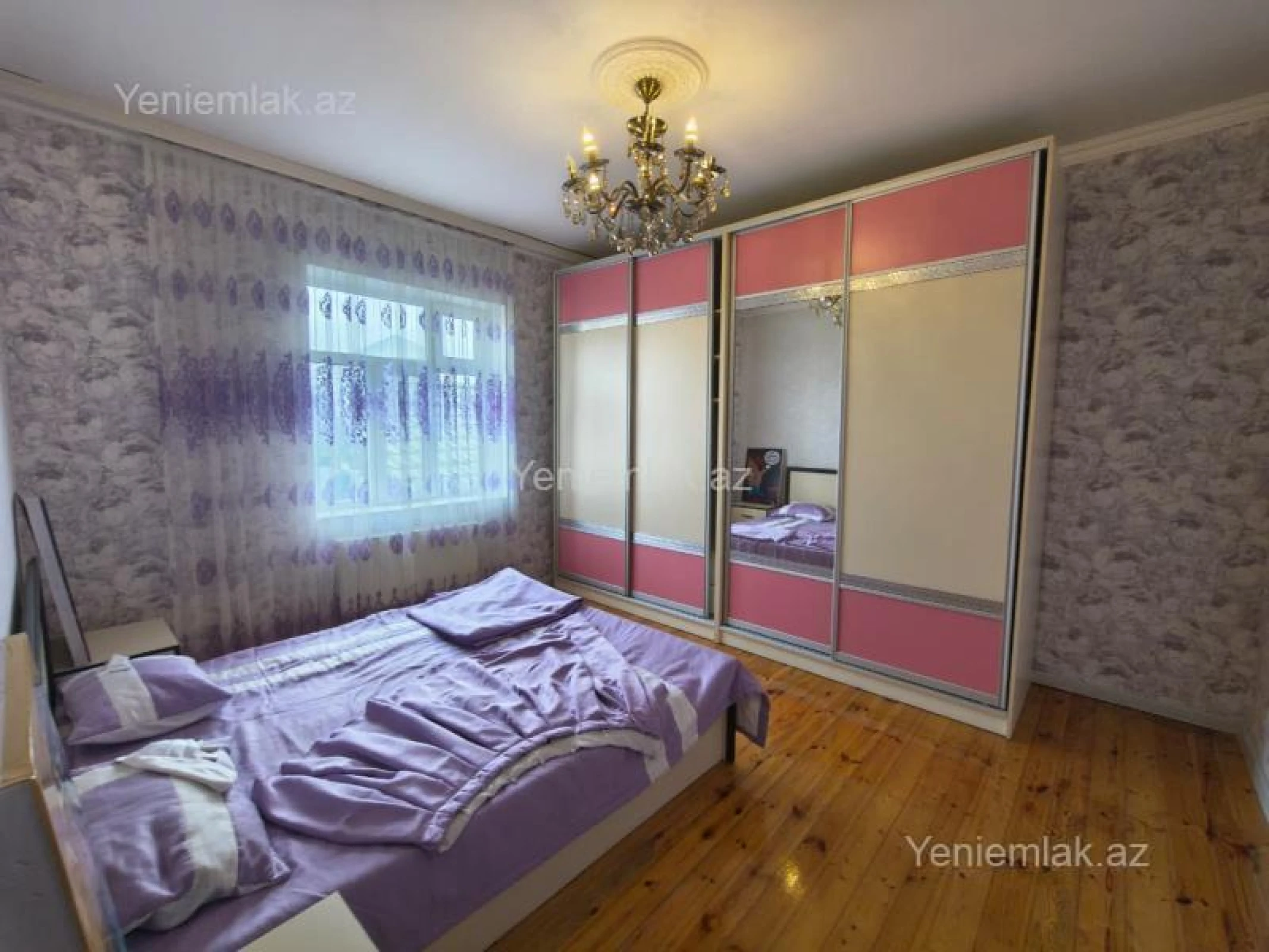 Satılır 5 otaqlı həyət evi 220 m²