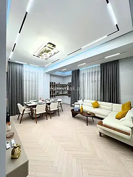 Satılır 3 otaqlı yeni tikili 125 m²