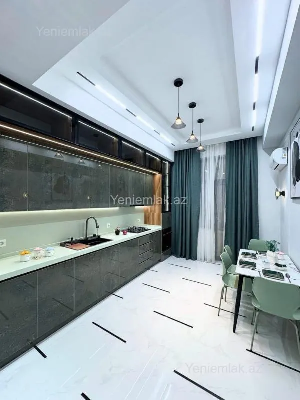Satılır 3 otaqlı yeni tikili 125 m²