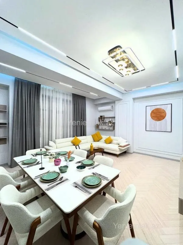 Satılır 3 otaqlı yeni tikili 125 m²