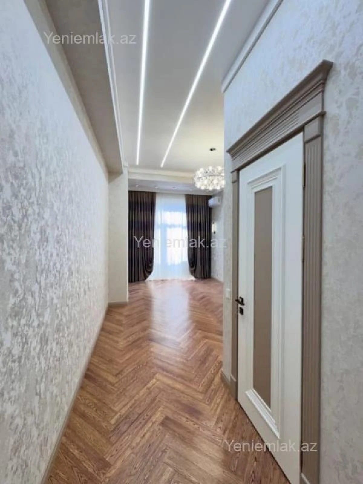 Satılır 4 otaqlı yeni tikili 195 m²