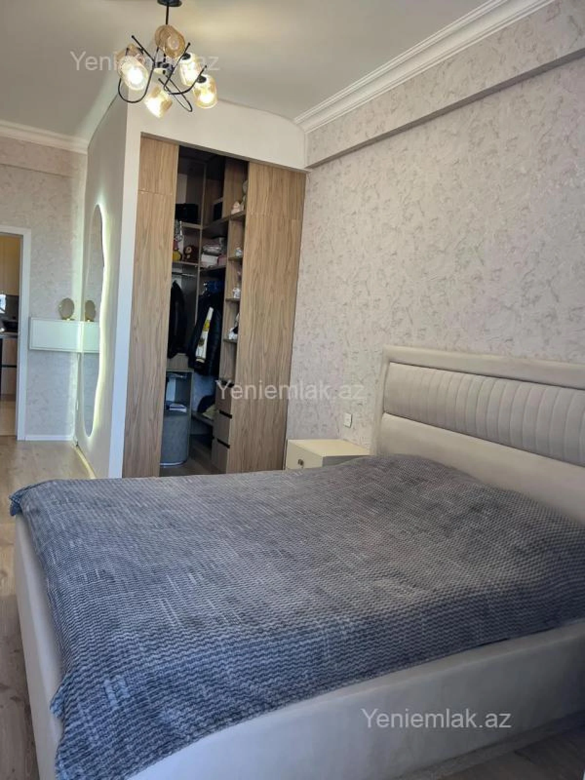 Satılır 2 otaqlı yeni tikili 81 m²