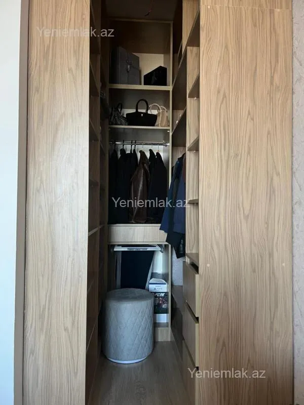 Satılır 2 otaqlı yeni tikili 81 m²