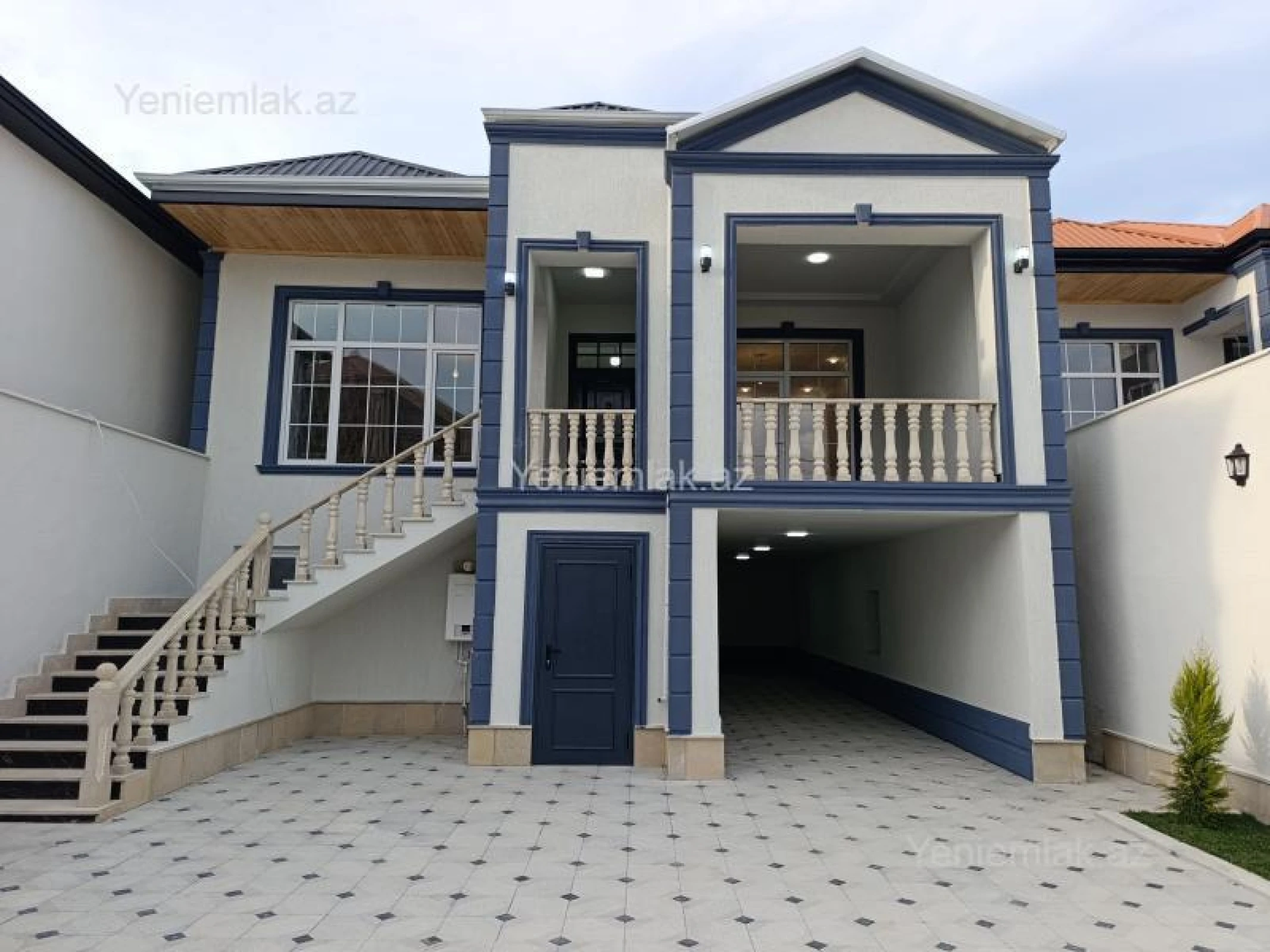 Satılır 7 otaqlı həyət evi 208 m²