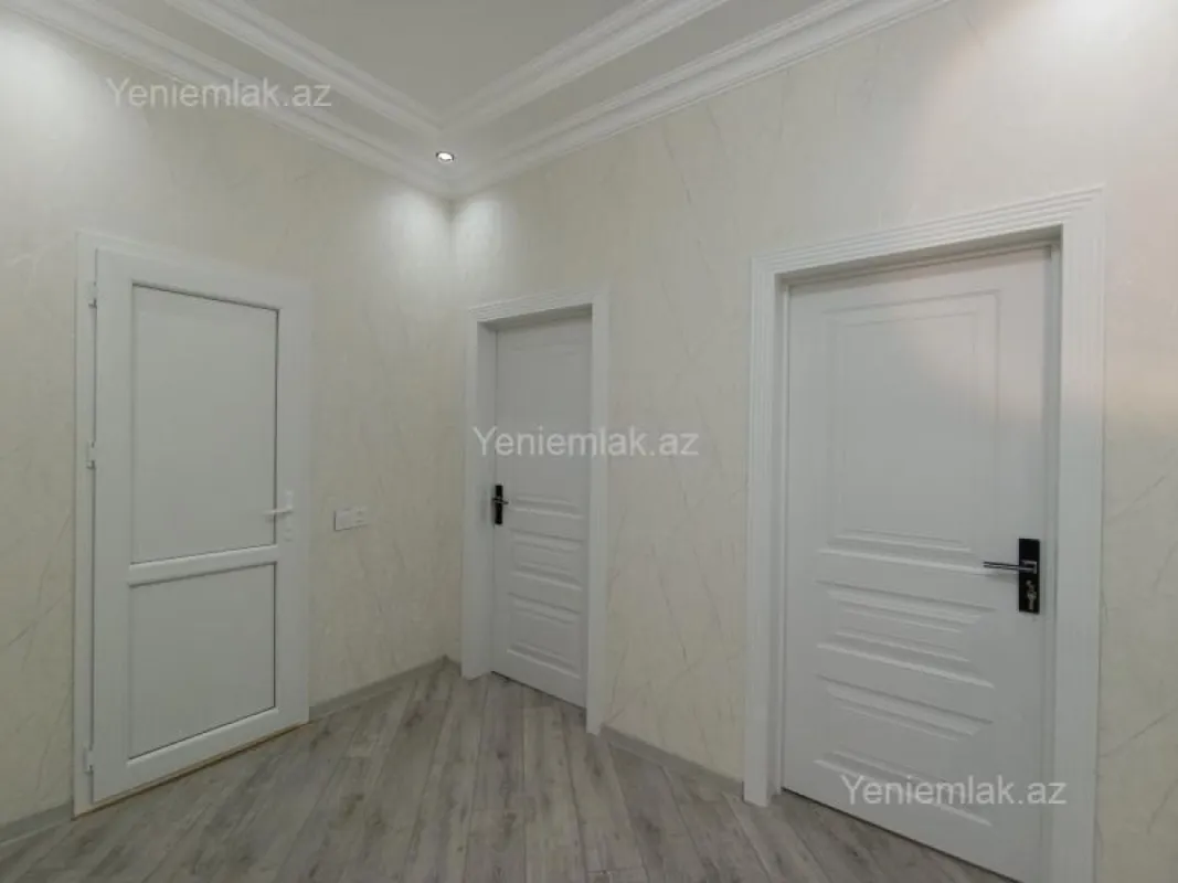 Satılır 7 otaqlı həyət evi 208 m²