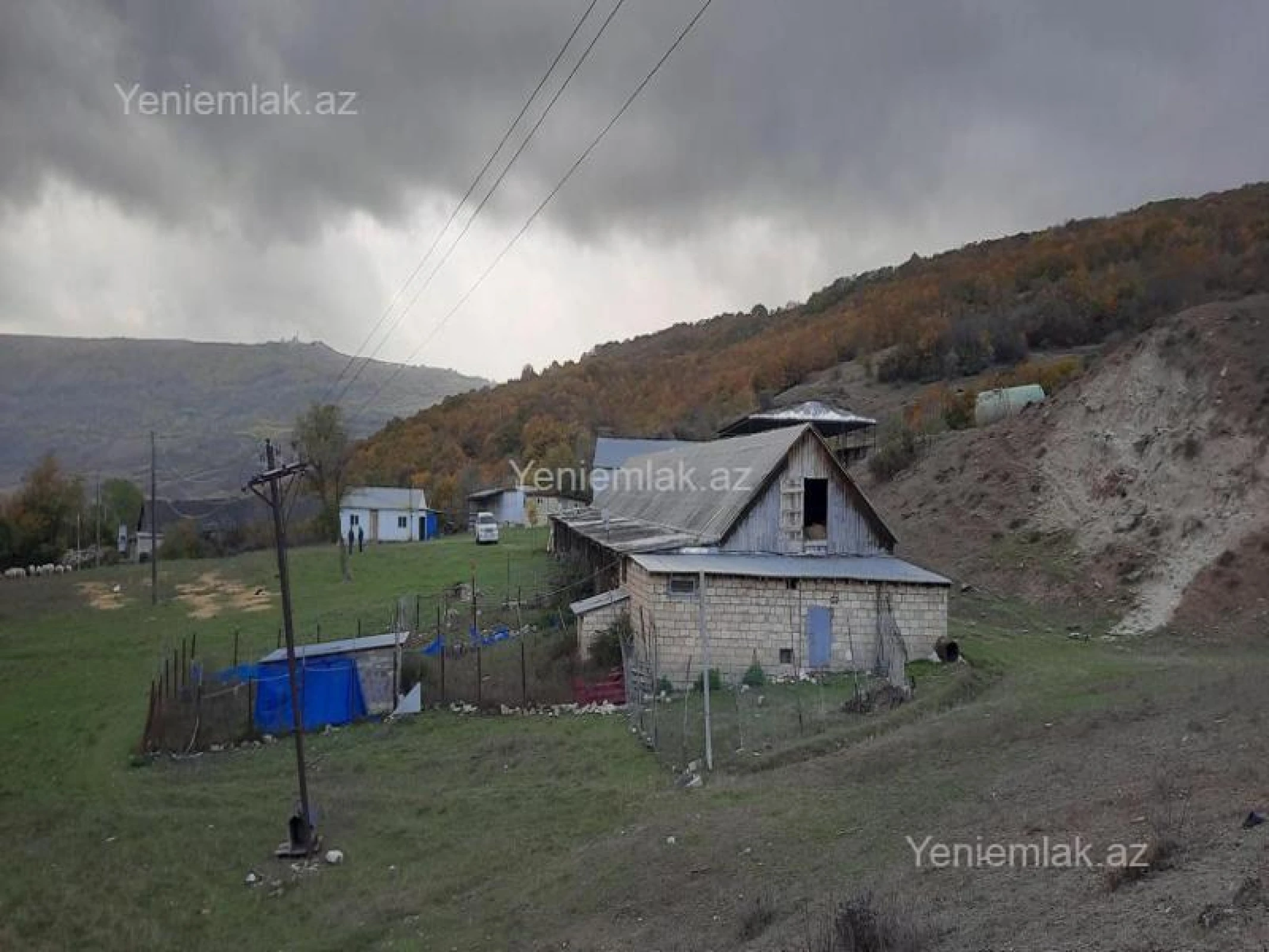 Satılır 10 otaqlı obyekt 2500 m²