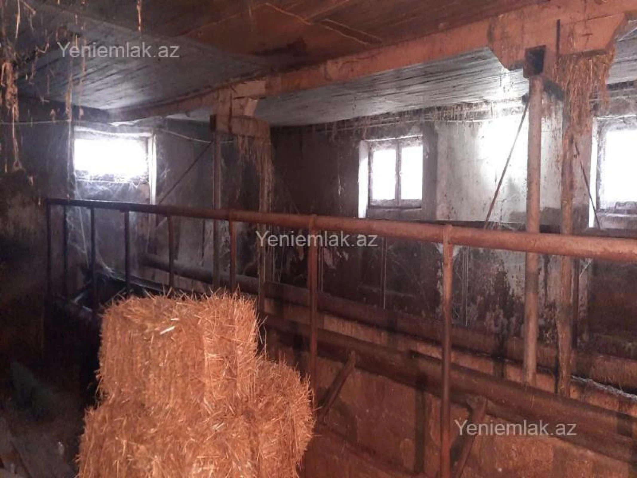 Satılır 10 otaqlı obyekt 2500 m²