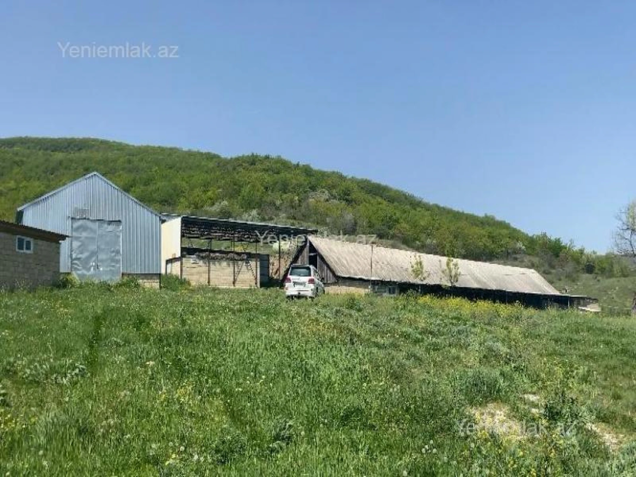 Satılır 10 otaqlı obyekt 2500 m²