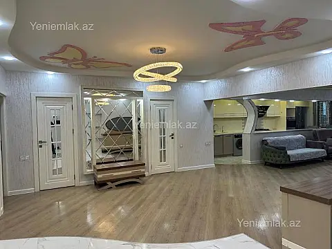 Satılır 3 otaqlı yeni tikili 130 m²