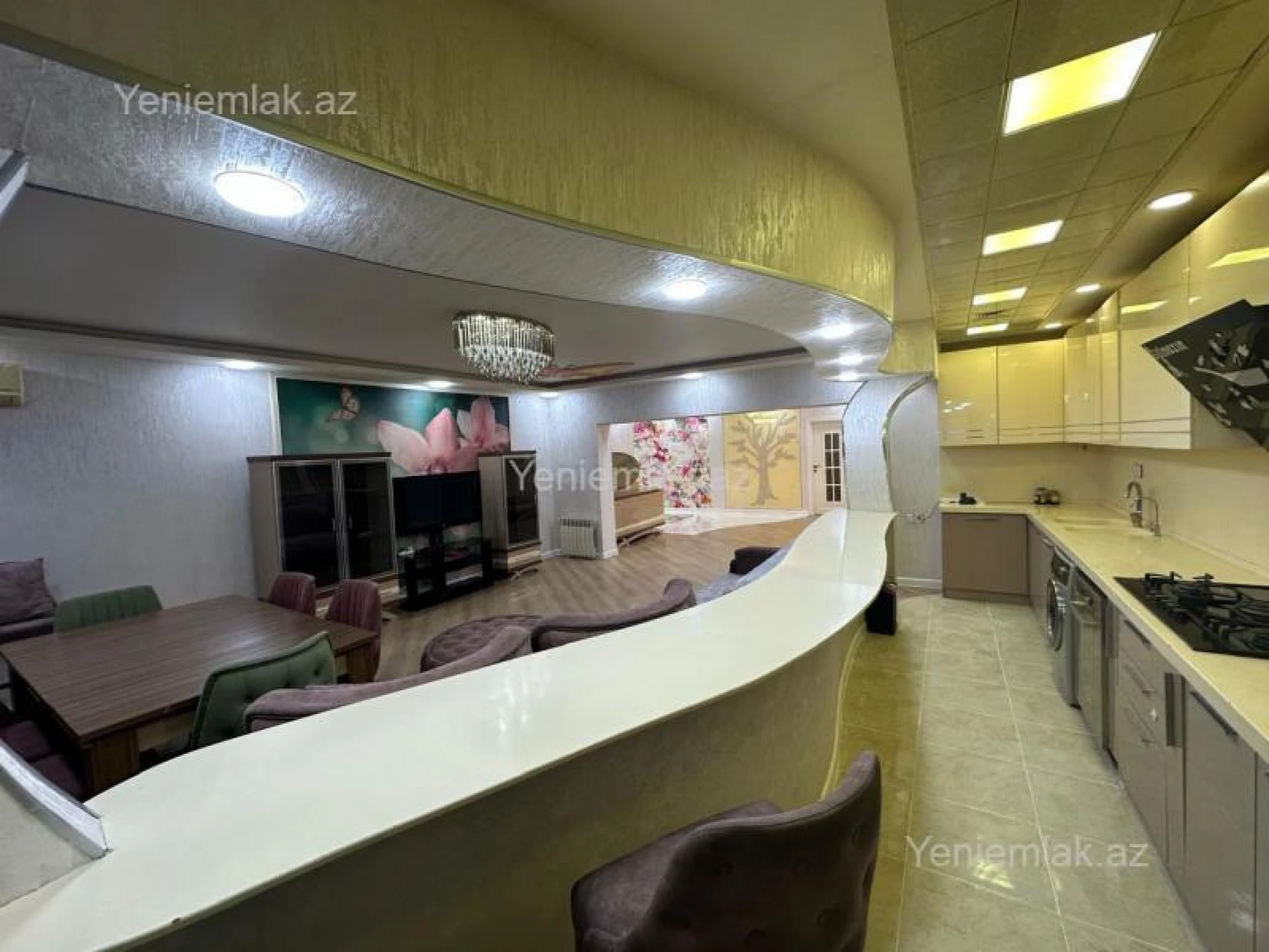 Satılır 3 otaqlı yeni tikili 130 m²