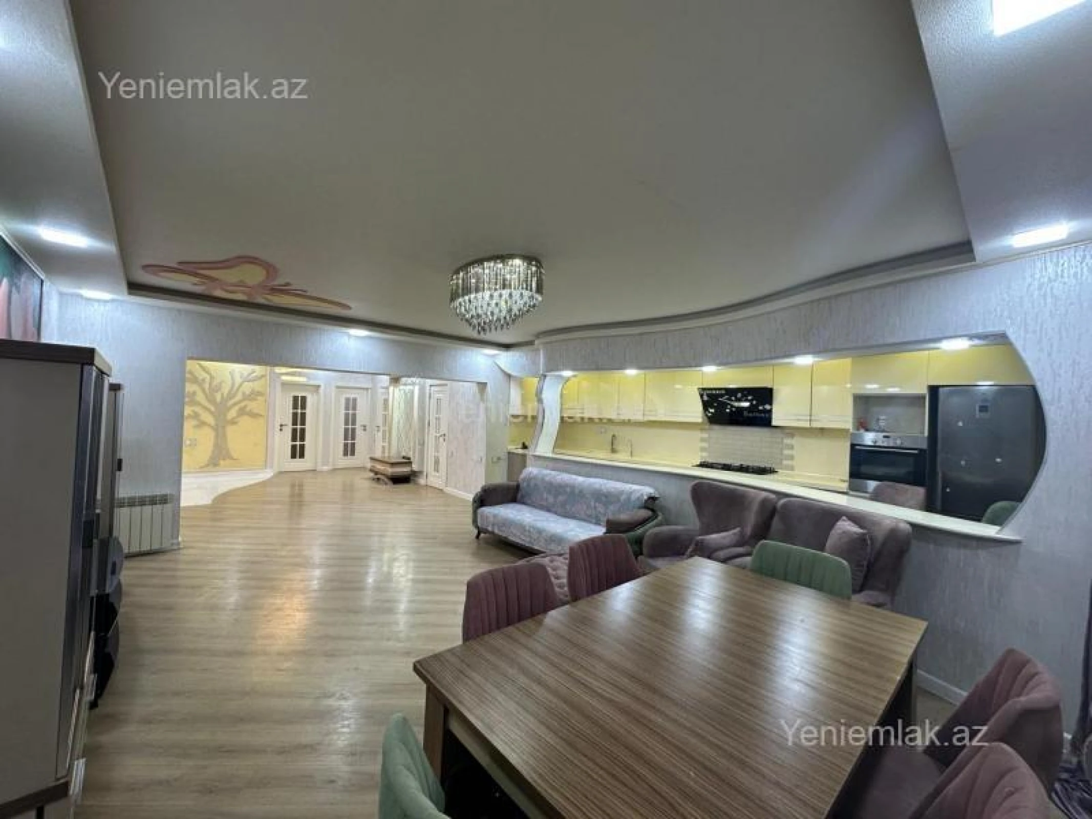 Satılır 3 otaqlı yeni tikili 130 m²