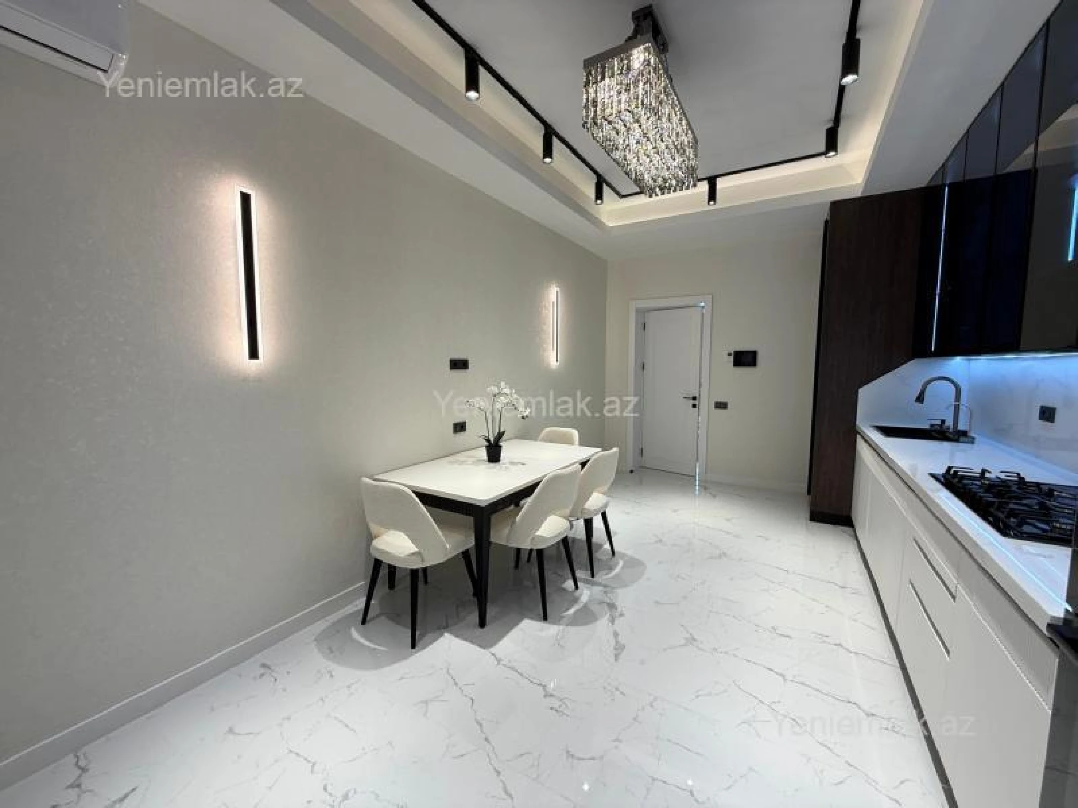 Satılır 4 otaqlı yeni tikili 195 m²