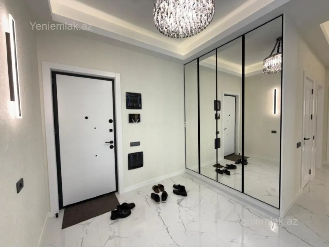 Satılır 4 otaqlı yeni tikili 195 m²