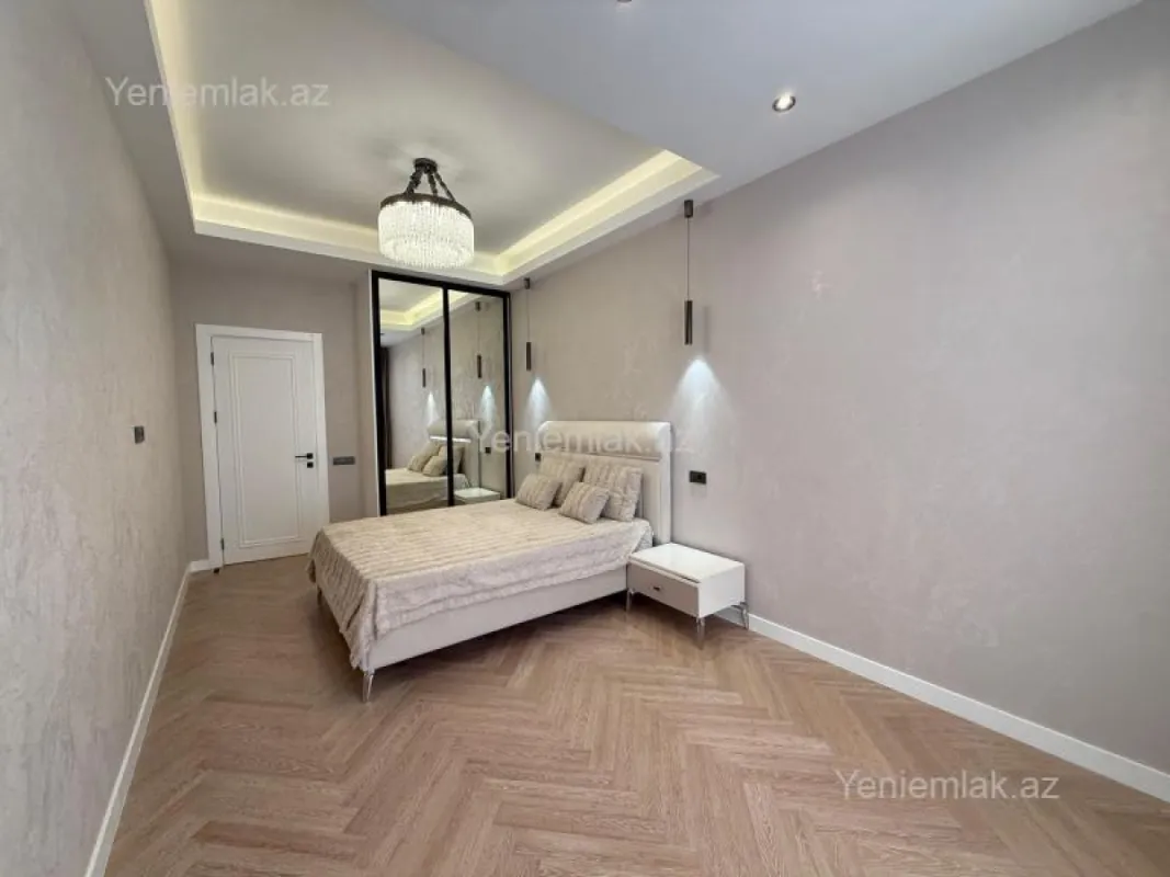 Satılır 4 otaqlı yeni tikili 195 m²