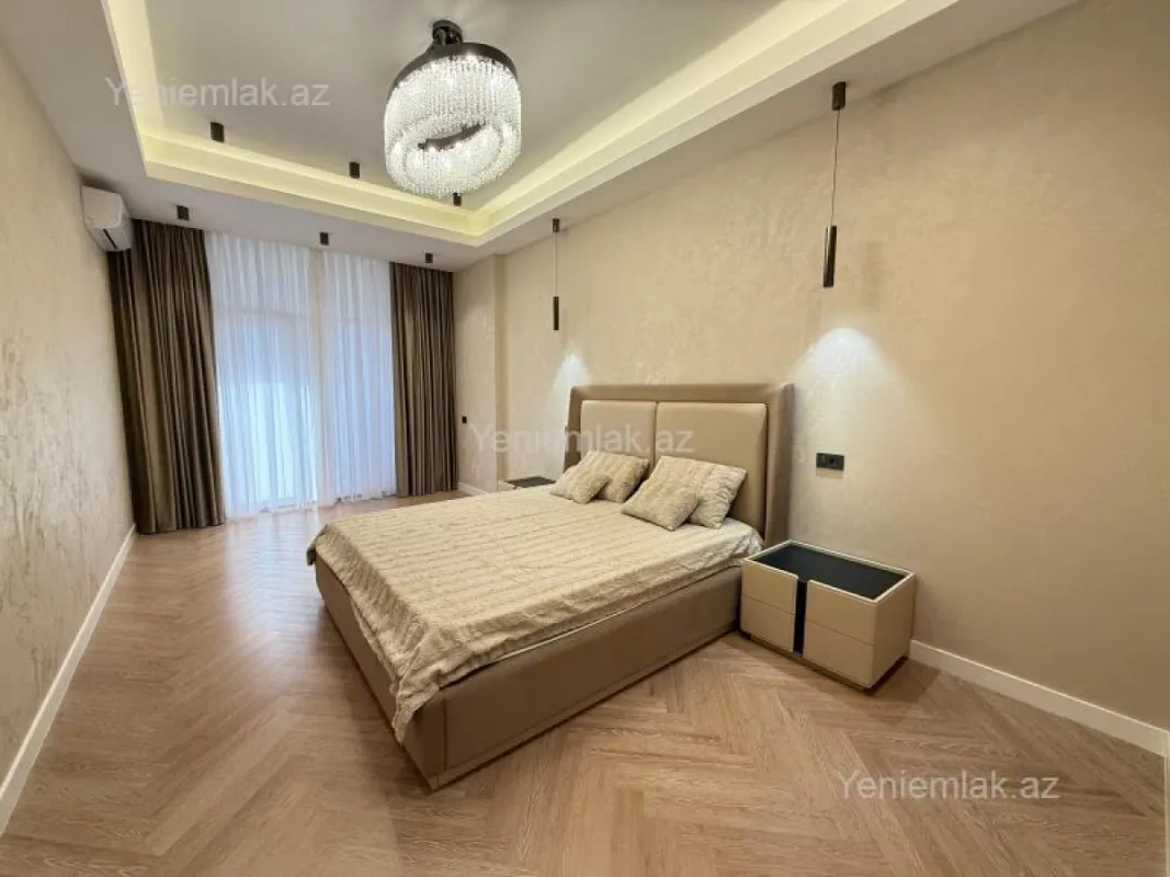 Satılır 4 otaqlı yeni tikili 195 m²