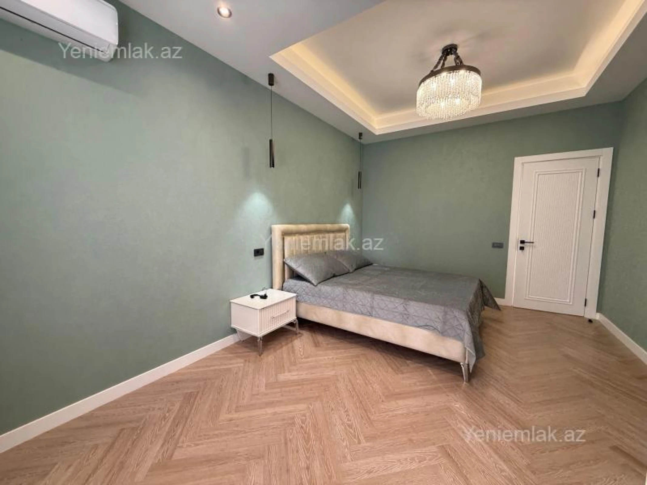 Satılır 4 otaqlı yeni tikili 195 m²