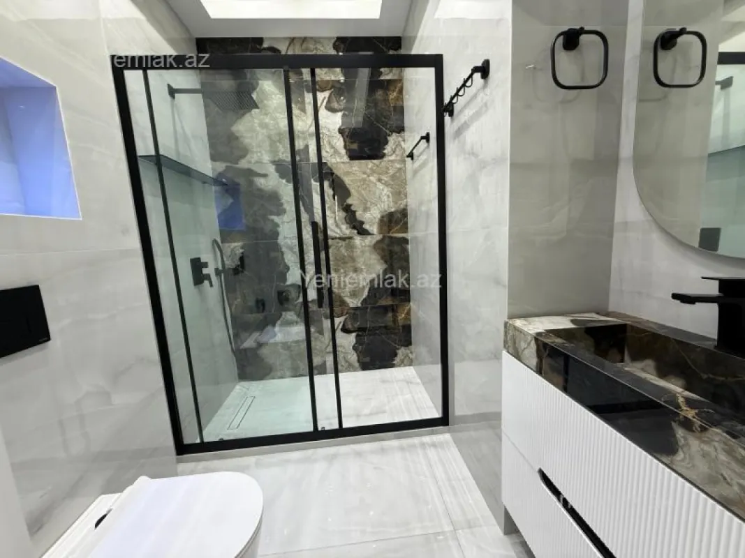 Satılır 4 otaqlı yeni tikili 195 m²