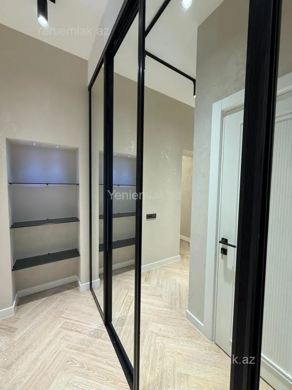 Satılır 4 otaqlı yeni tikili 195 m²