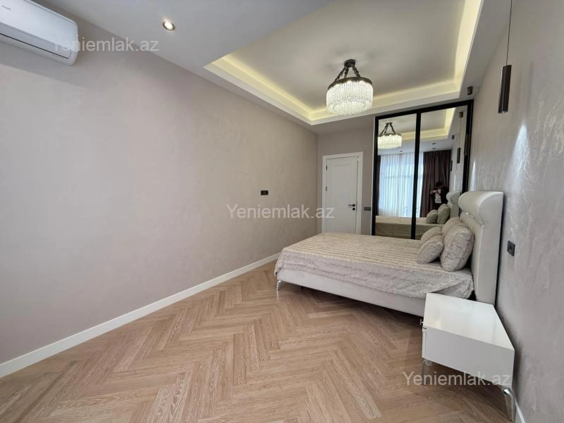Satılır 4 otaqlı yeni tikili 195 m²