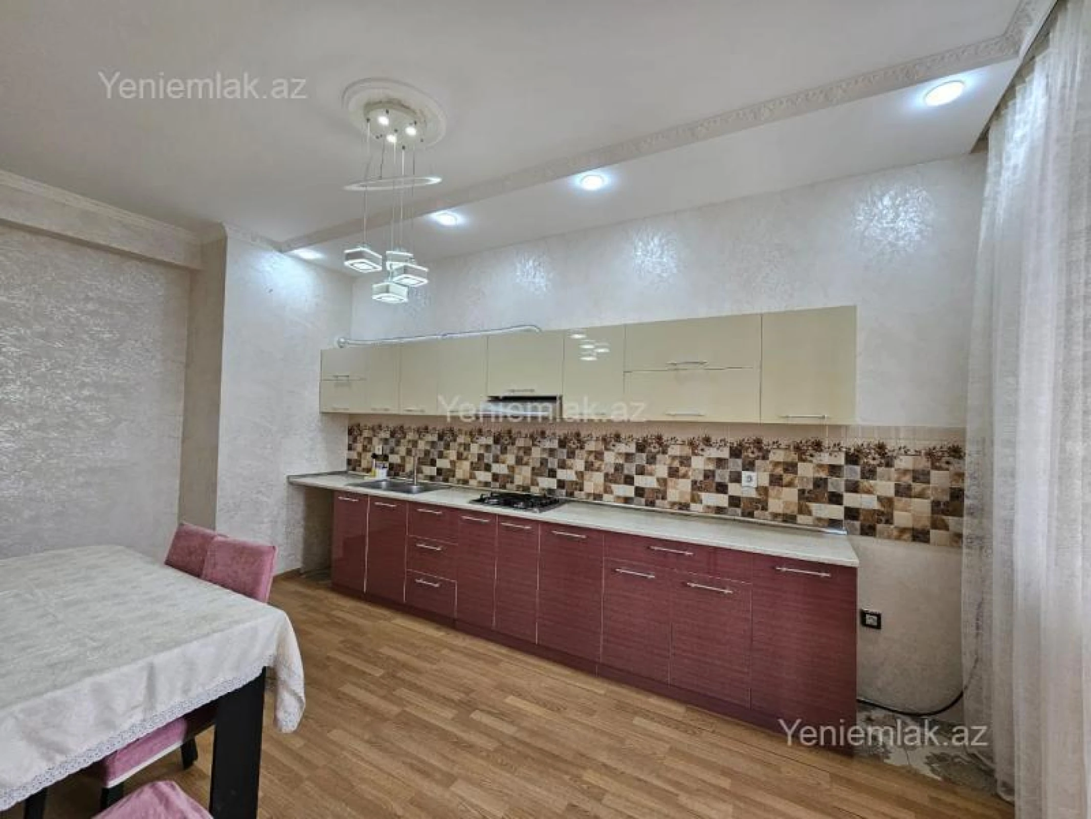 Satılır 3 otaqlı yeni tikili 83 m²