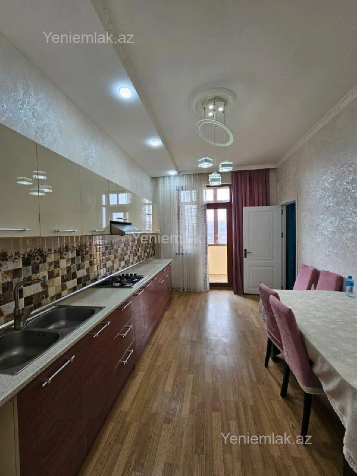 Satılır 3 otaqlı yeni tikili 83 m²