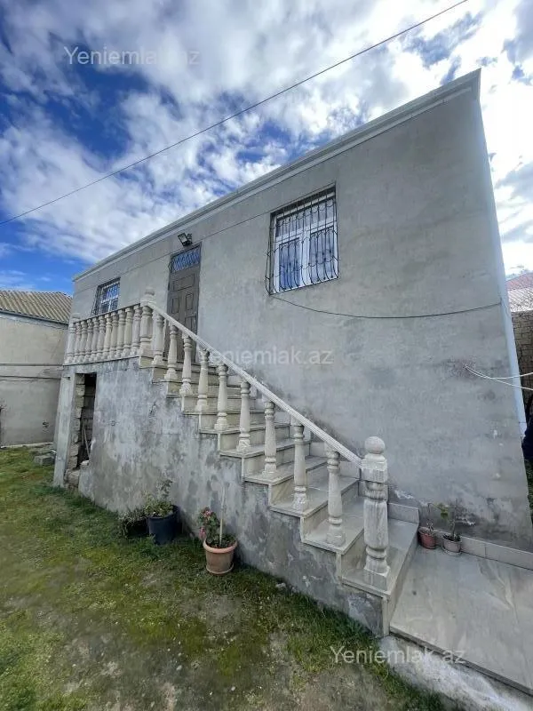 Satılır 3 otaqlı həyət evi 80 m²