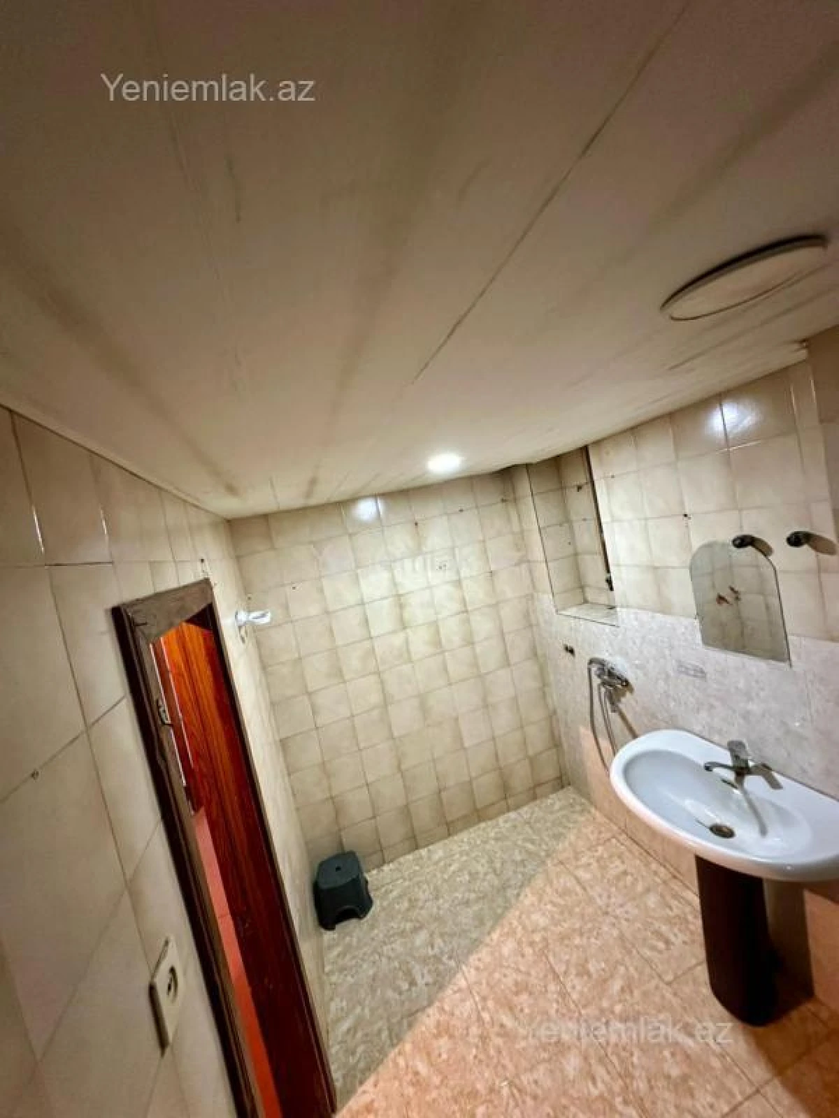 Satılır 3 otaqlı köhnə tikili 85 m²
