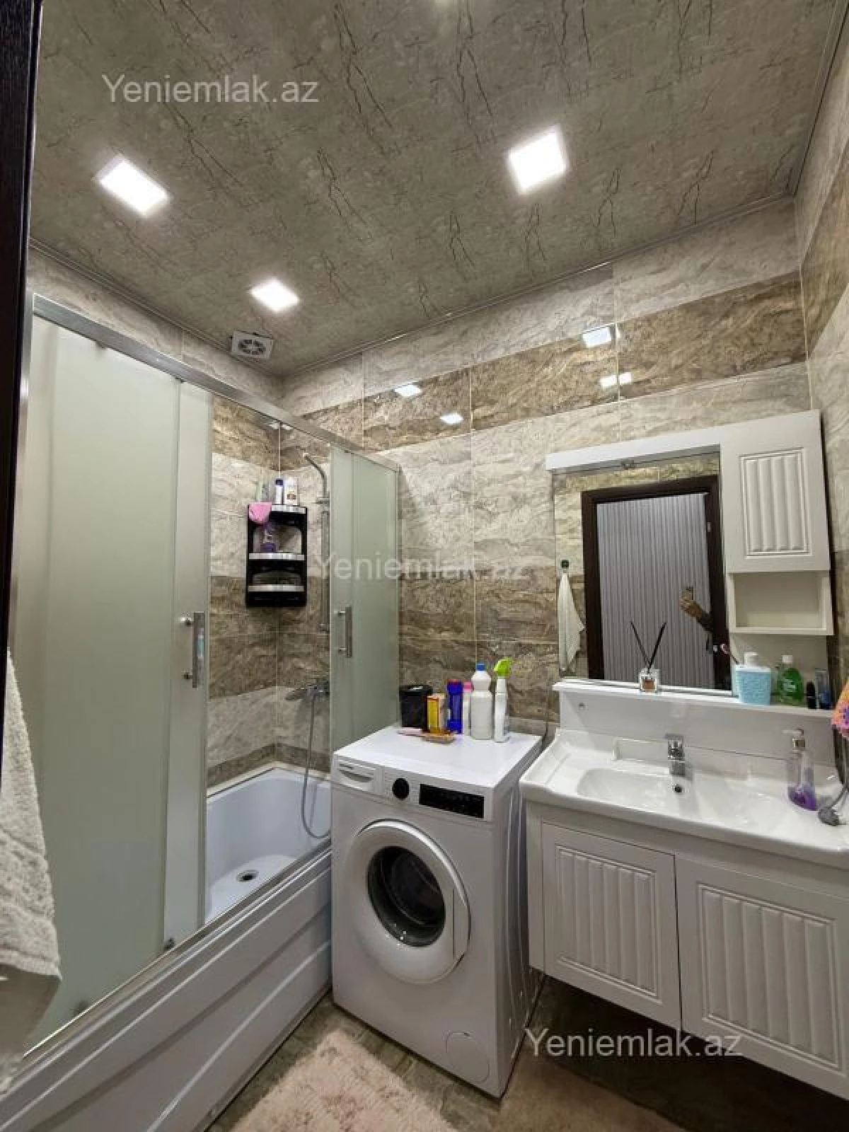 Satılır 3 otaqlı yeni tikili 144 m²