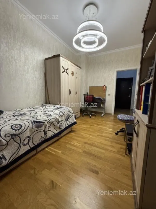 Satılır 3 otaqlı yeni tikili 65 m²