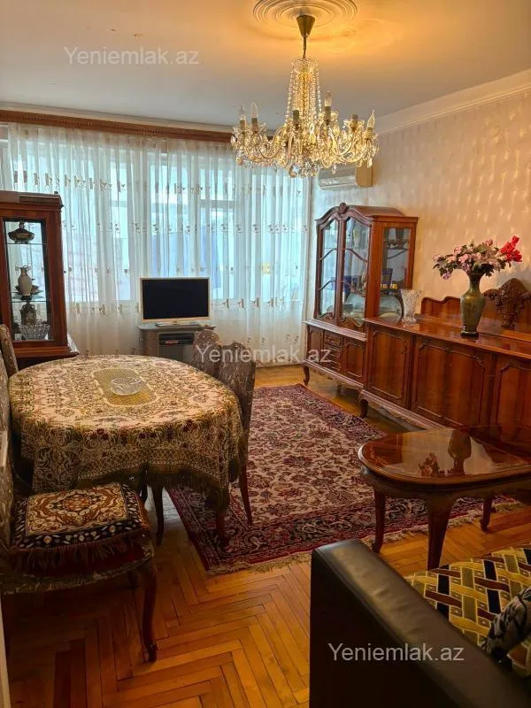 Satılır 3 otaqlı köhnə tikili 65 m²