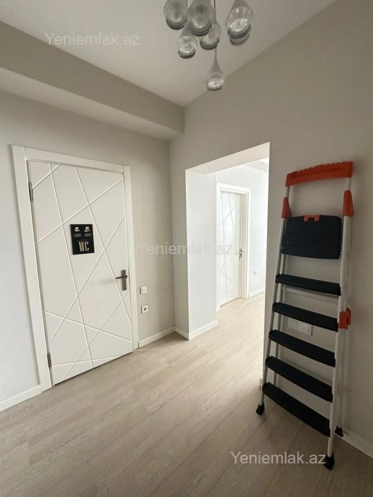 Satılır 2 otaqlı yeni tikili 75 m²